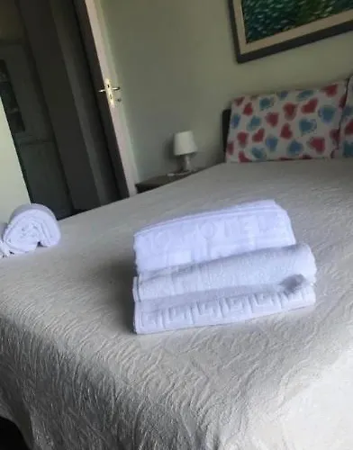 بيت ضيافة Clear House أتشيريالي